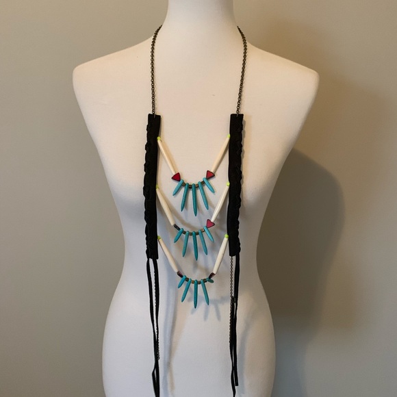 Love + Leather Point It Out Necklace - Picture 2 of 8